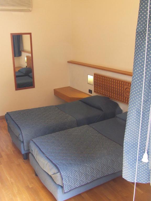 Hotel Ghibellino Buonconvento Room photo